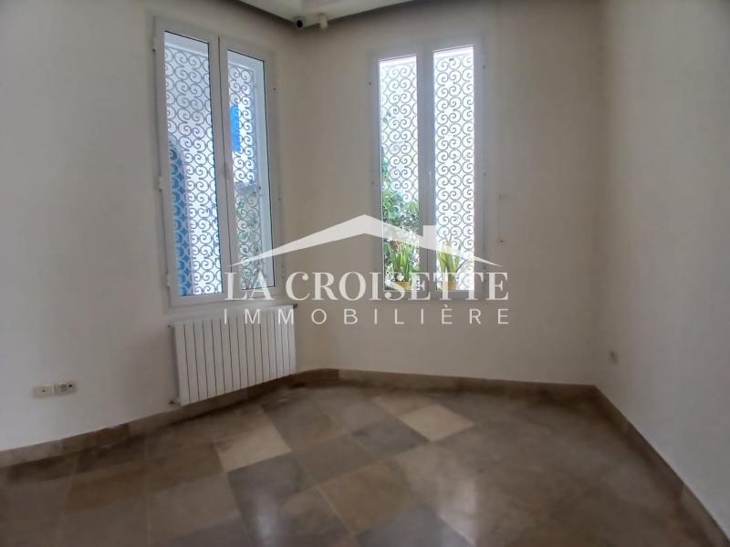 Duplex S+4 avec terrasse à La Marsa